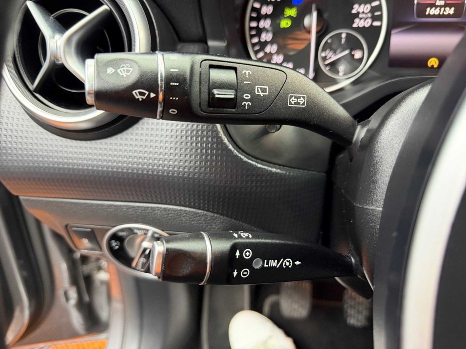 Mercedes A180d Pele+Xénon+GPS c/Garantia - 198€ p/mês