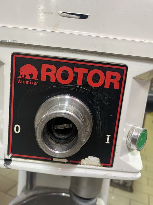 Batedeira Planetária Industrial Suíça Rotor Varimixer 10L+ Kit de Acessórios
