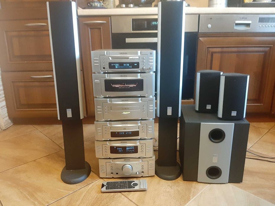 Wieża segmentowa UNIVERSUM