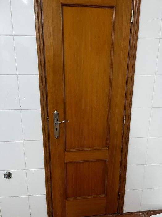 Portas de Madeira  - 4 Standard+ 1 correr