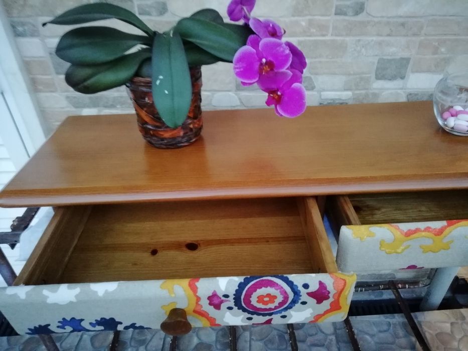 Credencia de Fixar Na Parede Nova Com Gavetas Muito Bonita