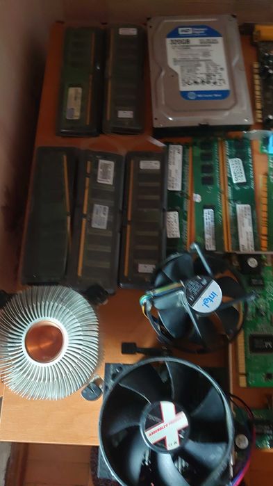 Продам компьютерные комплектующие на запчасти