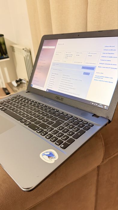 Portátil Asus i5 7200u 8GB RAM SSD 256GB