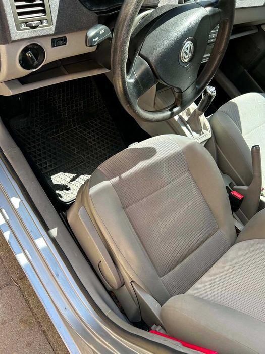 Sprzedam samochód osobowy Volkswagen Polo 1.4