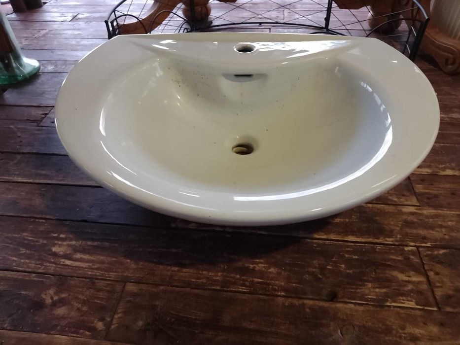 umywalka scienna ,umywalka