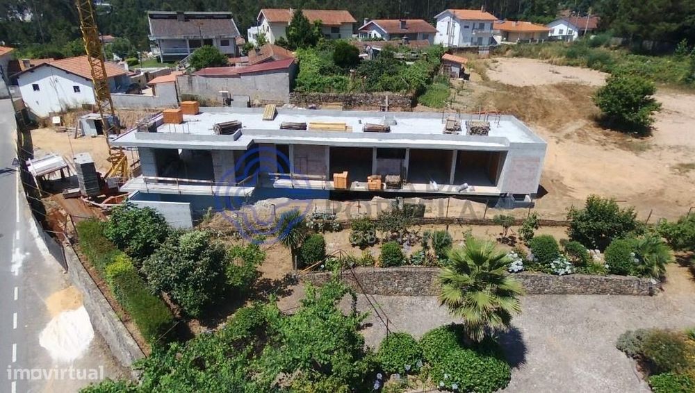 Moradia T3 em construção em Santa Maria da Feira!!
