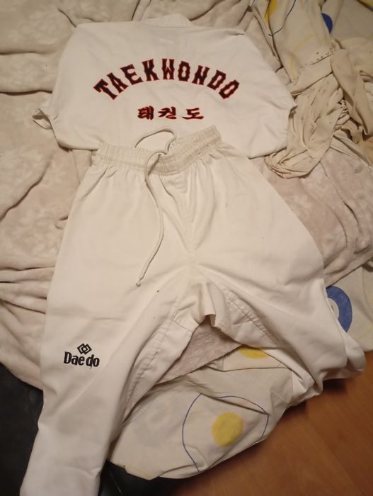 Fato Taekwondo Original Novo
Dobok 
Não aceito trocas só venda
Posso e