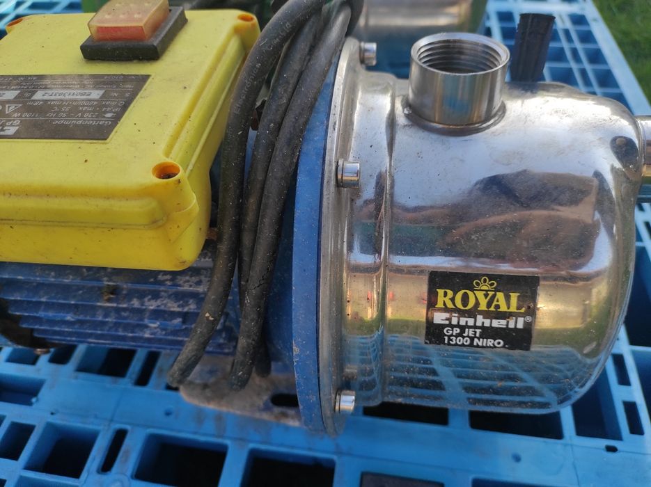 Dwie pompy do wody ogrodowe