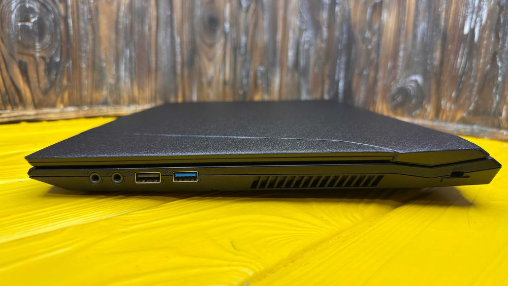 РОЗПРОДАЖ! Надійний Офісний Ноутбук Clevo N850HJ /15.6"/Core i5-7300HQ