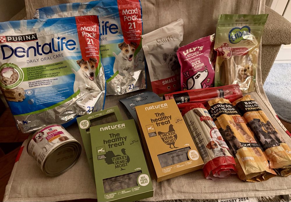 Biscoitos e snacks cão