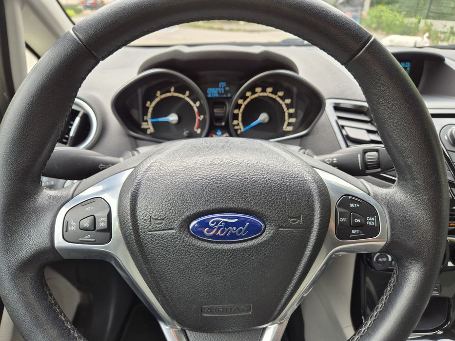 Ford Fiesta 1.0 benzyna 101 KM 2013 rok TITANUM