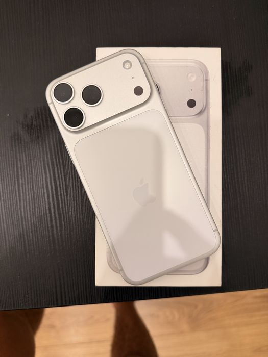 iPhone 17 pro max 256