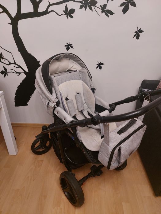 Wózek Adamex Reggio 2 w 1 gondola i spacerówka