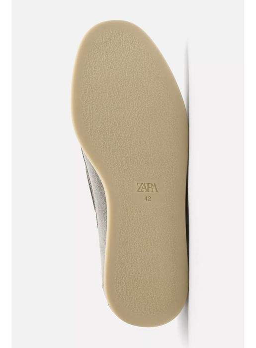 Шкіряні топсайдери від ZARA