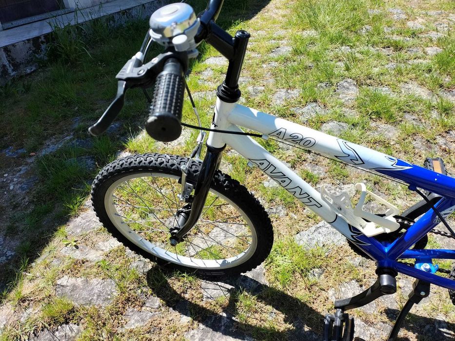 Bicicleta para criança em muito bom estado.