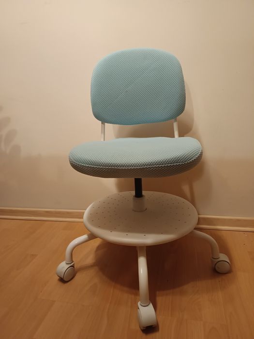 Krzesło Ikea Vimund błękitne