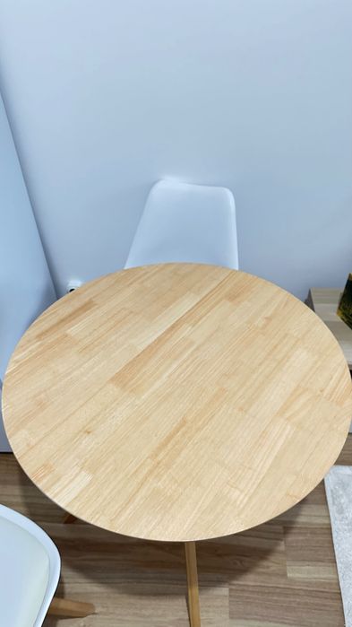 Conjunto mesa e duas cadeiras Sklum