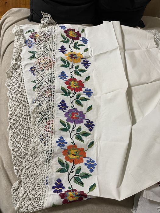 Простинь , доріжка , вишивка різна