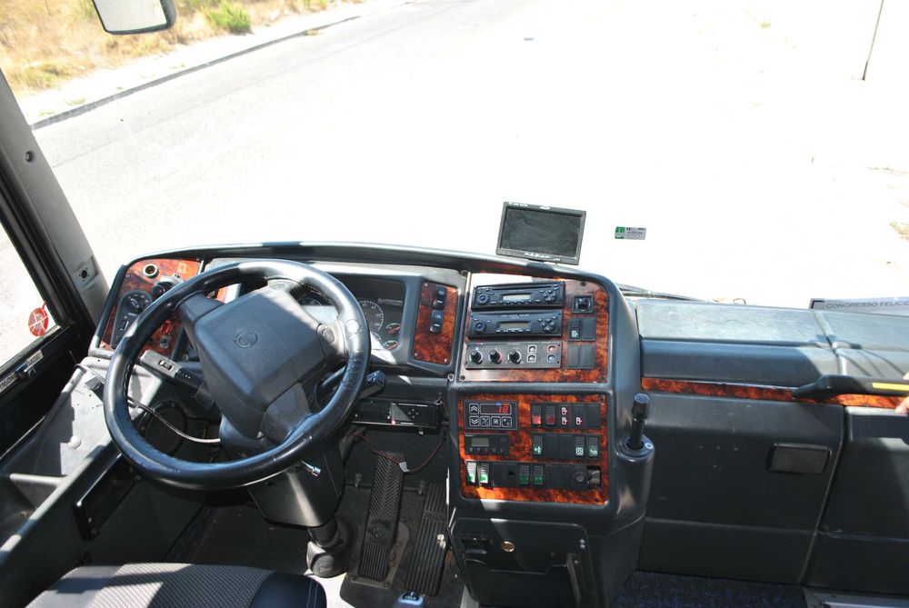Autocarro VOLVO BB12 — 56+1+1 LUGARES | 10.000 €+ IVA