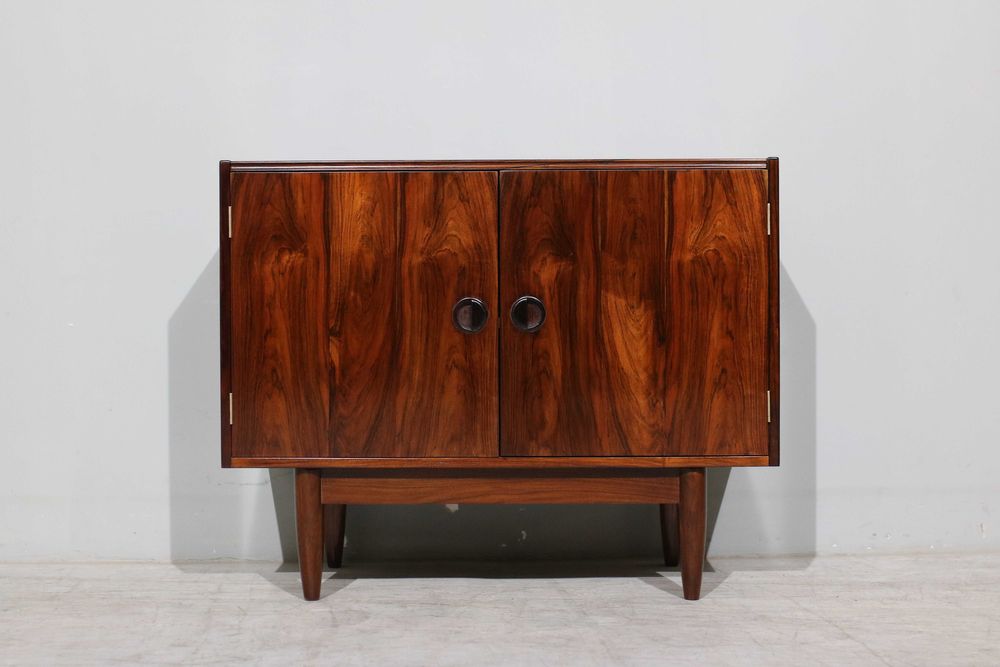 Móvel de apoio stereo em pau santo | Nordic Design