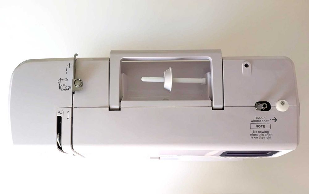 Máquina de costura portátil elétrica UTEN 2685A