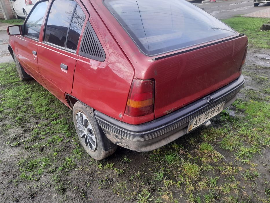 Опель Кадет 1.6 моноінжектор