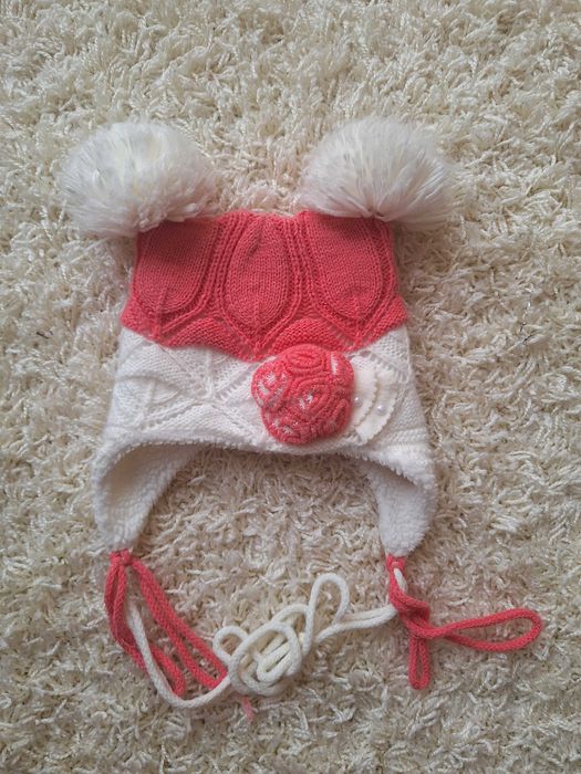 Шапка зимова для дівчинки на 2-4 роки