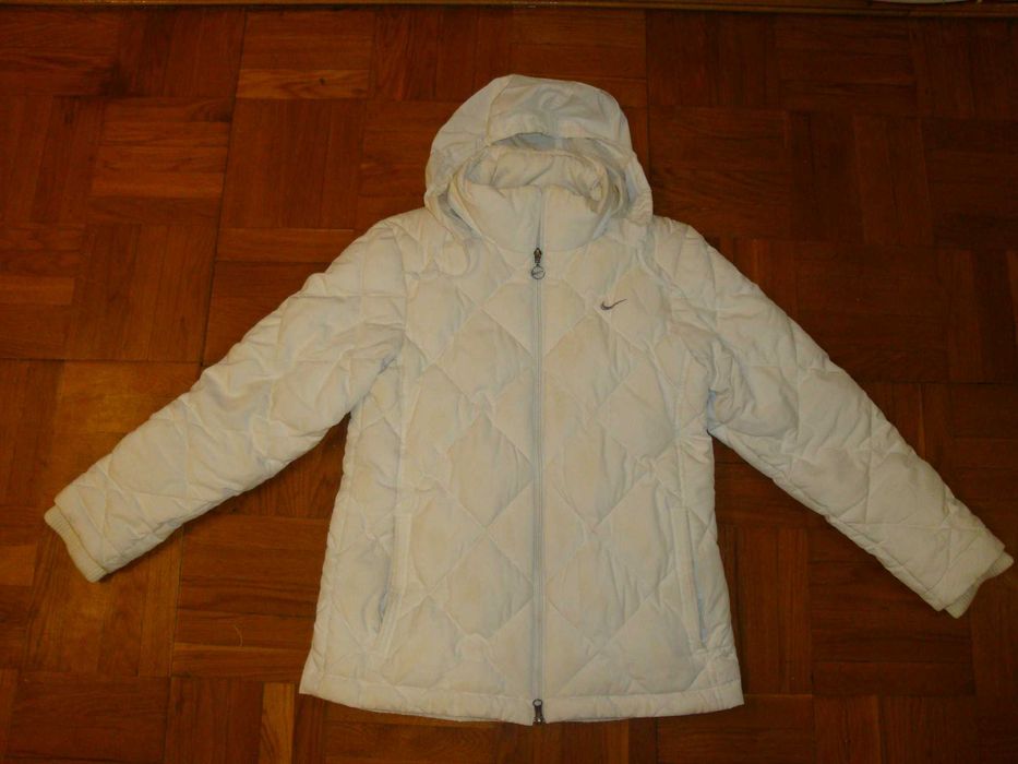 Куртка женская NIKE тёплая , размер S-M ( 38-40 )