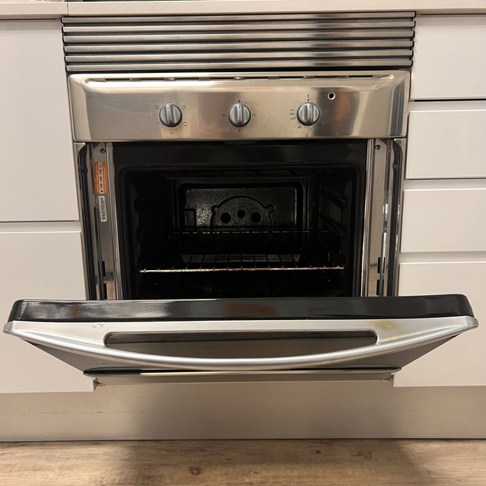 Forno Ariston encastrar