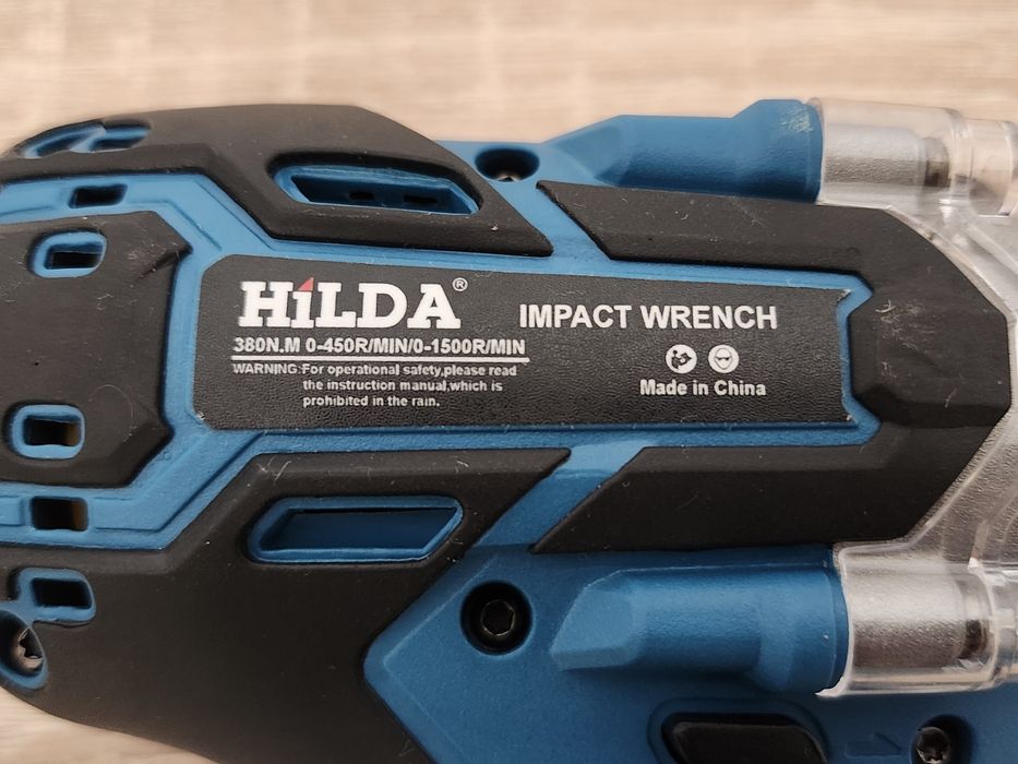 Акумуляторний ударний гайковерт HILDA 21V+набір ударних головок