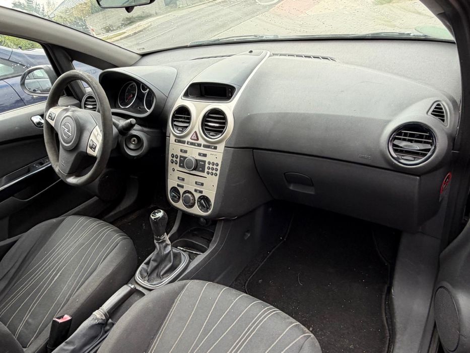 Opel corsa 1.2 benzyna 2008 rok