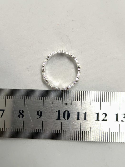 Srebrna (S925) regulowana obrączka białe kwiatki