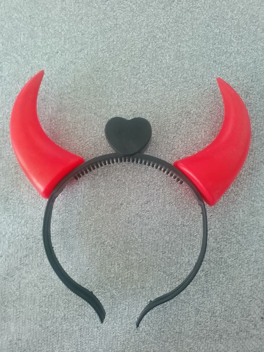 Strój diablicy ( rogi i widł)