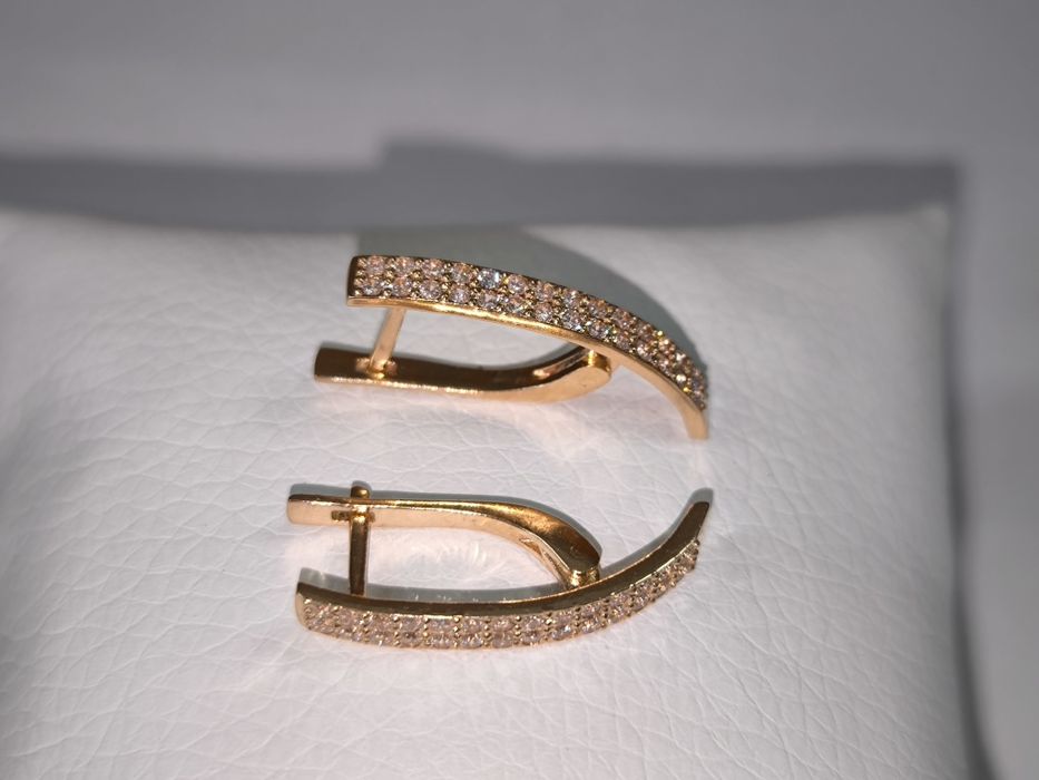 Серьги золотые с Фианитами, вес 3.98