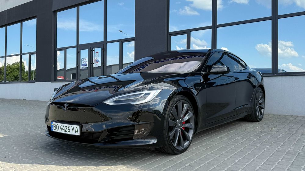 Tesla Model S 2019