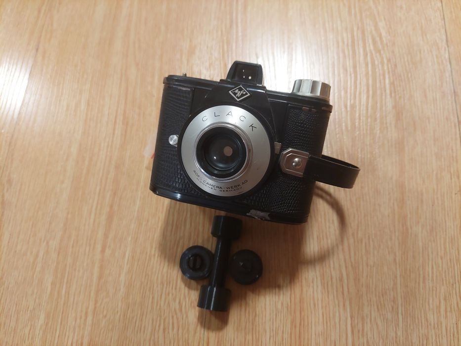 Camera fotográfica Agfa Clack com adaptador 120 35mm