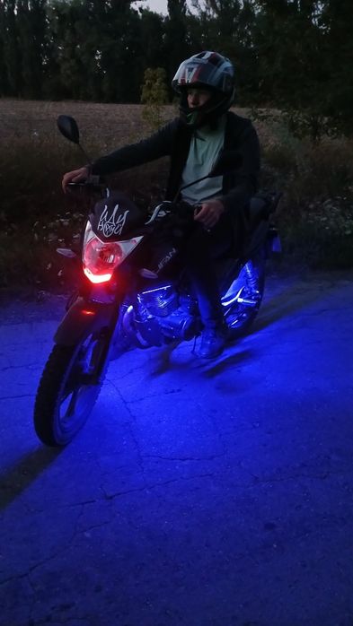 Підсвітка для мотоцикла та автомобіля
