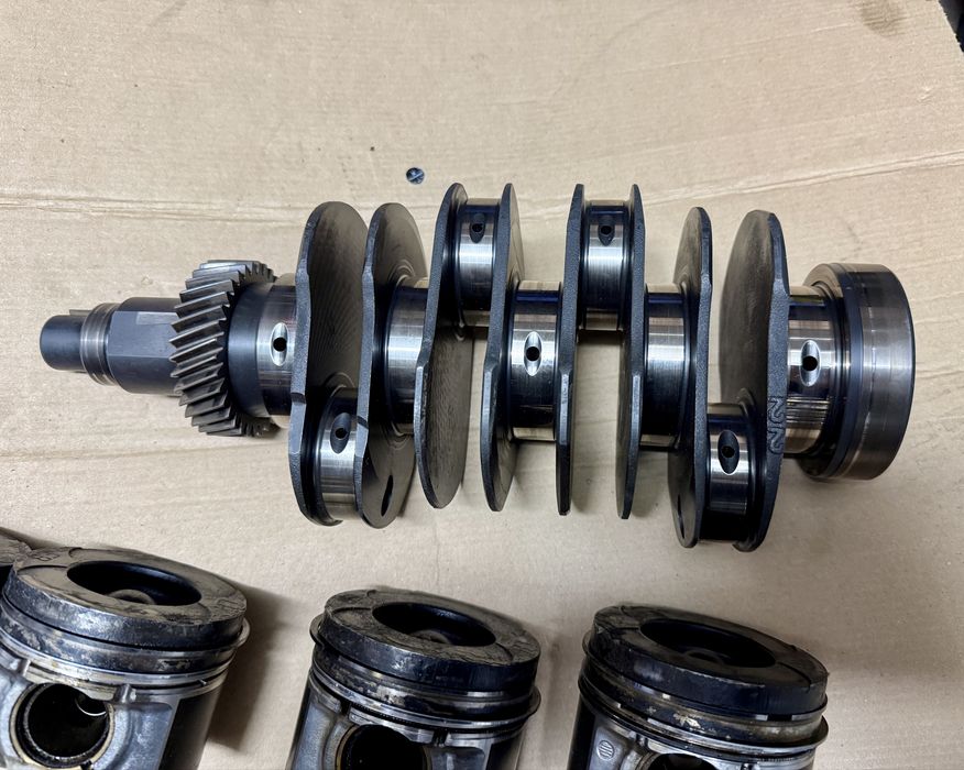 Wał korbowy Subaru 2.0 diesel EE20Z Korbowód tłok