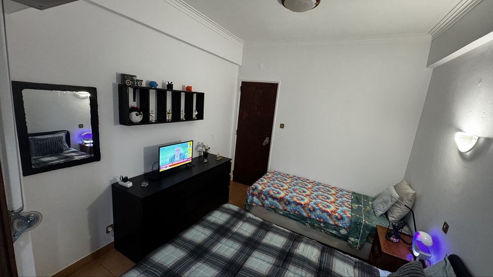 QUARTO para arrendar - Solteiro(A)