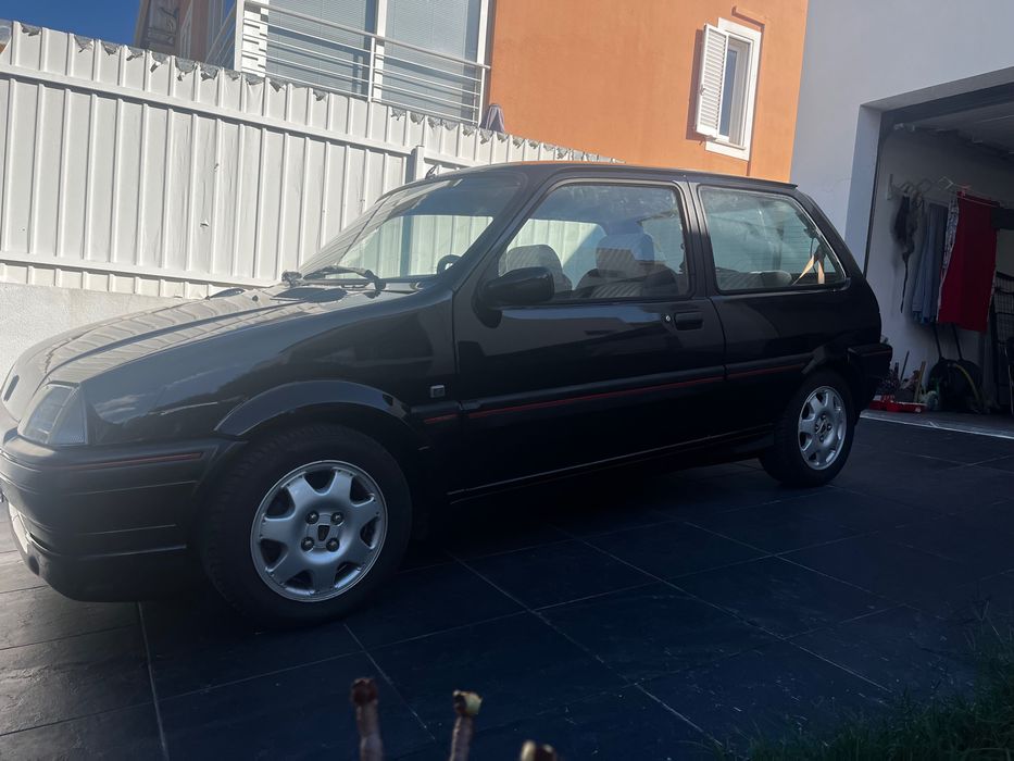 Clássico Rover 114 GTi
