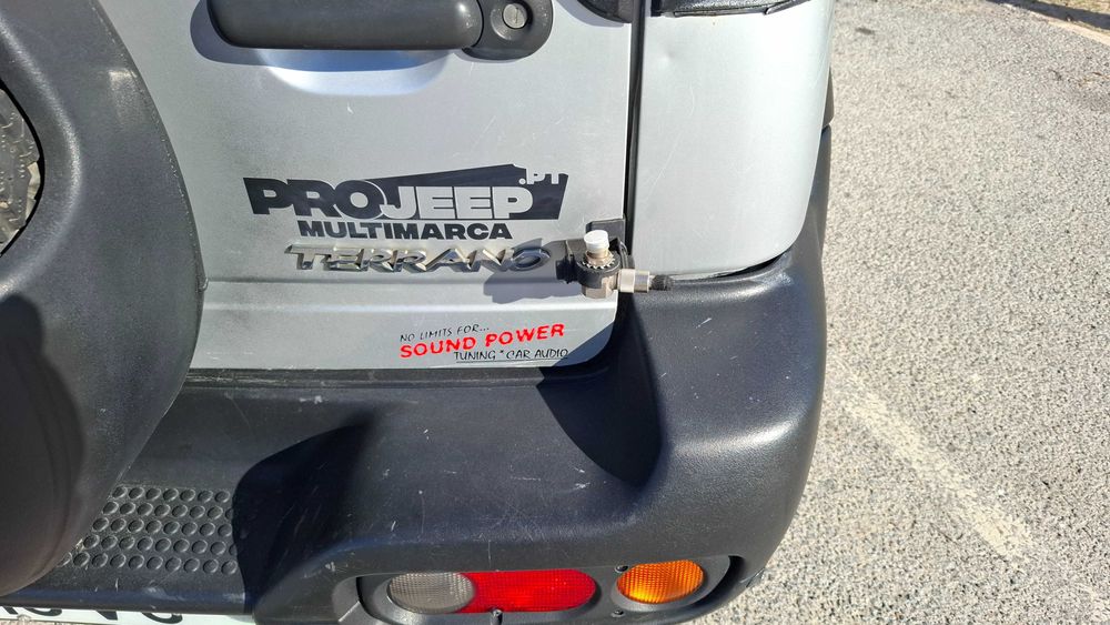 nissan terrano 2.7 TDi