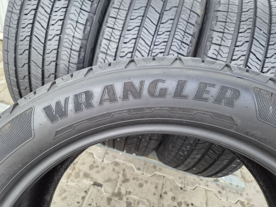Шини 275/45R21  Goodyear