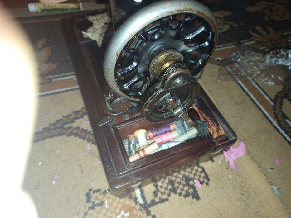 Швейная машинка Singer