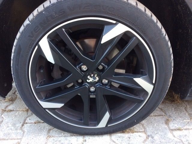 Peugeot 5008 SW 1.6 HDi Automático – 2011