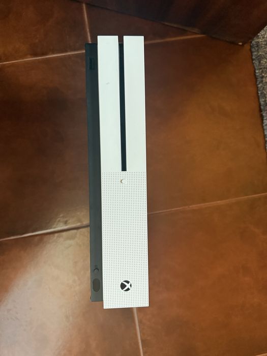 Vendo Xbox one 1tb