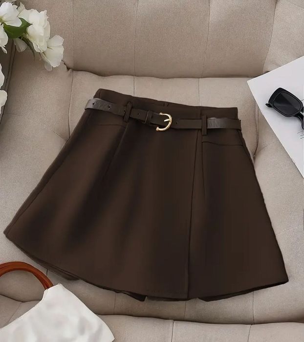 Модні жіночі шорти з імітацією спідниці. Шорти спідниця