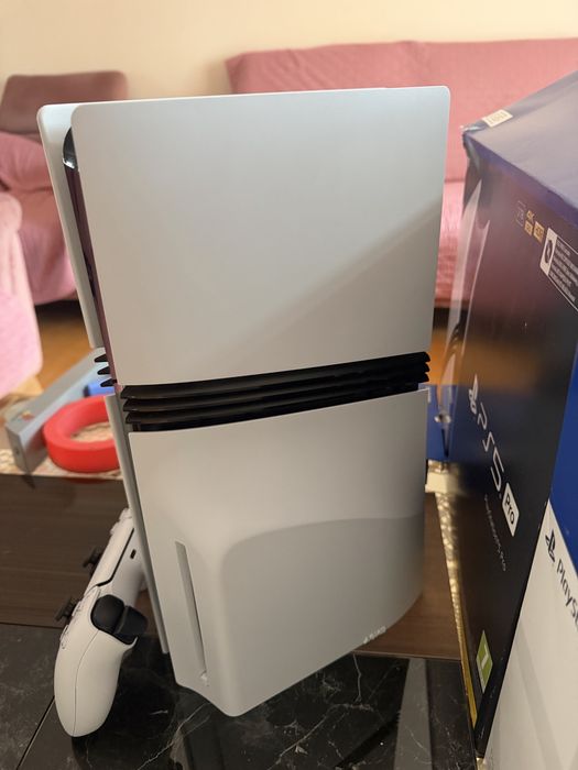 Playstation 5 Pro 2TB + Akcesoria + Dysk