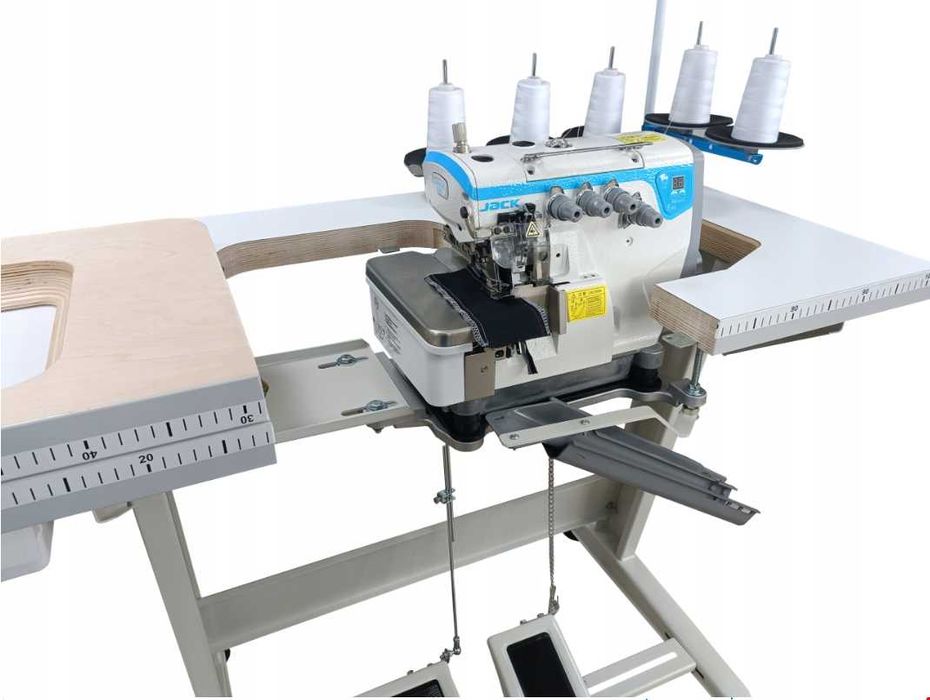 Maszyna do szycia przemysłowa Owerlok JACK E4S-5 - nitek (juki,Siruba)