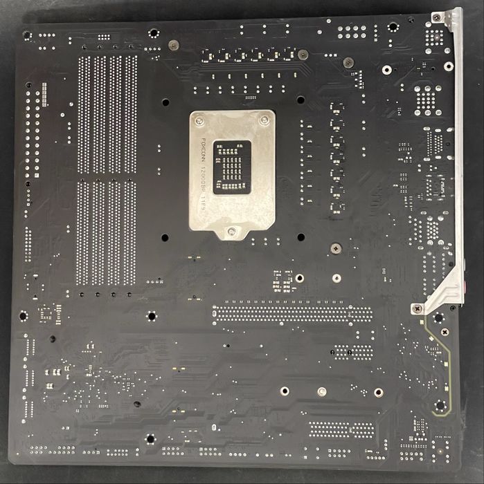 Материнська плата Gigabyte B560M AORUS PRO