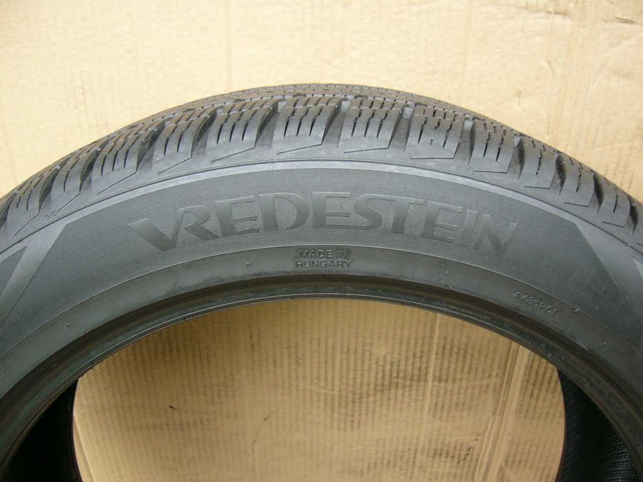 1 szt. Vredestein Quatrac Pro 255/45 R19 104Y XL 7,4mm